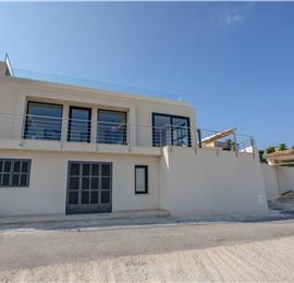 3 Bedroom Villa with Pool near Muro, Sleeps 6